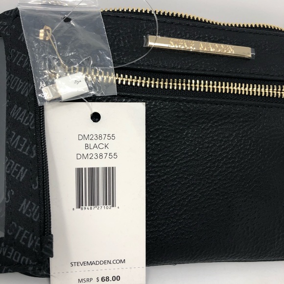 Steve Madden Wristlet w/ Power Bank - Picture 6 of 8